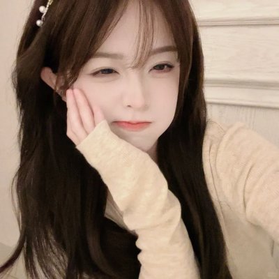 9顶假发的女孩